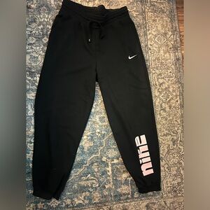 Woman’s Black Nike jogger sweatpants